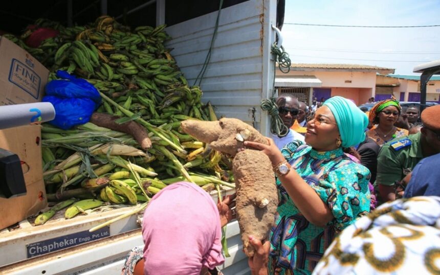 Nassénéba Touré